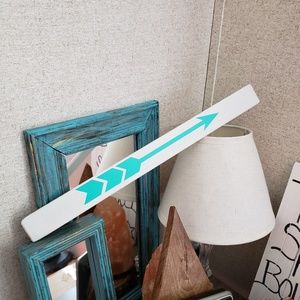 Bow and arrow wall decor